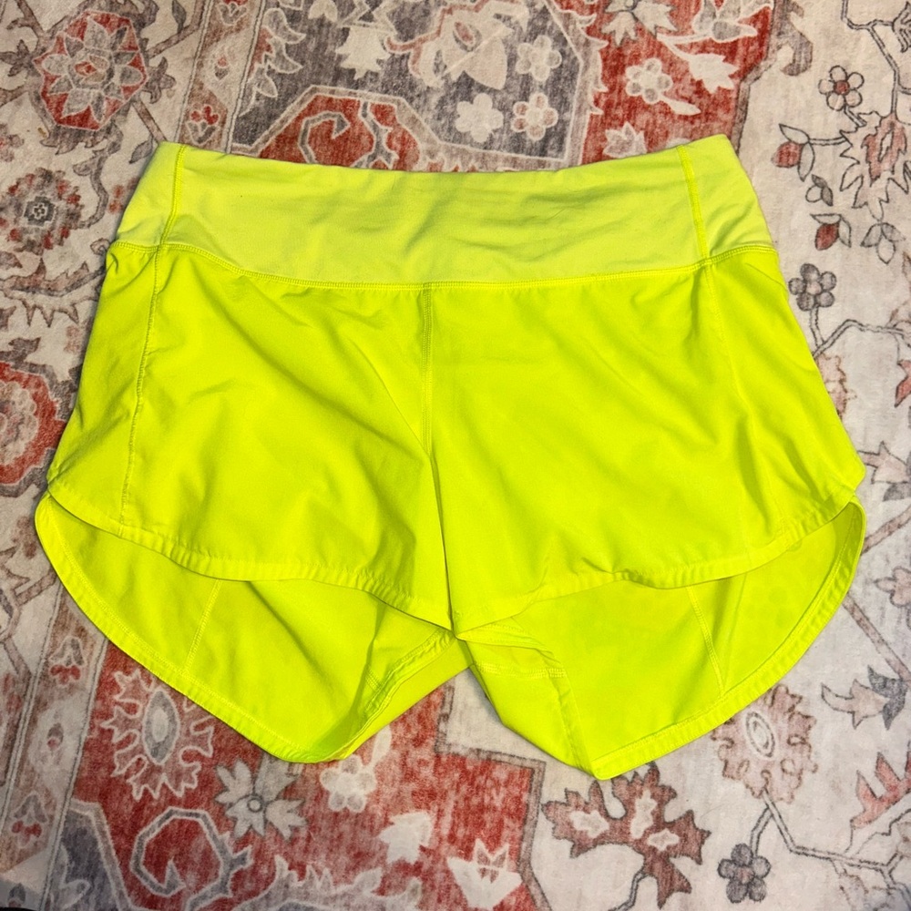 Lululemon Speed Up Mid-Rise Short 4"